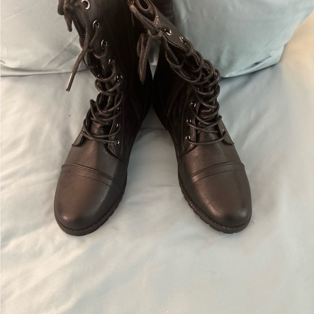 Black Lace-Up Women's Boots